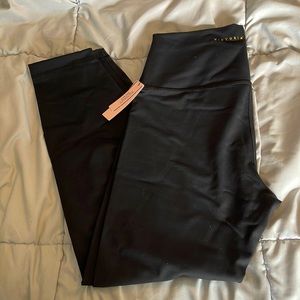 NWT Victoria's Secret thick leggings